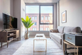 W Loop 1BR w Gym Pool nr Fulton Mkt CHI-285